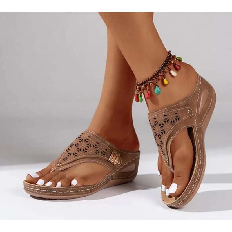 Platform New Summer Flip ps 2025 Lightweight Clip Toe Wedge Sandals Woman Non Slip Casual Beach Slippers Plus Size 43