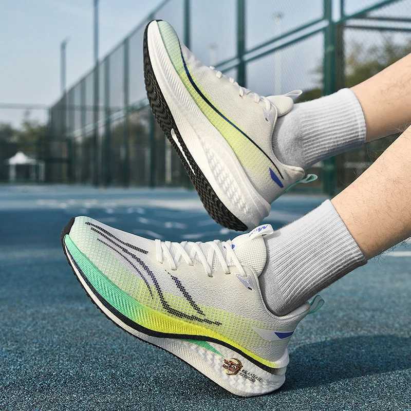 Fashion Mens and Wens Sports Running Shoes Casual Breathable Mesh Surface Carbon Plate port Wear-resistant Rubber Outsole Z250304