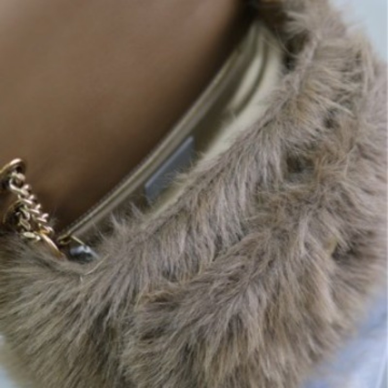 Women's Fuzzy Chain Messenger Bag - Versatile Shoulder & Armpit Carry for Autumn and Winter