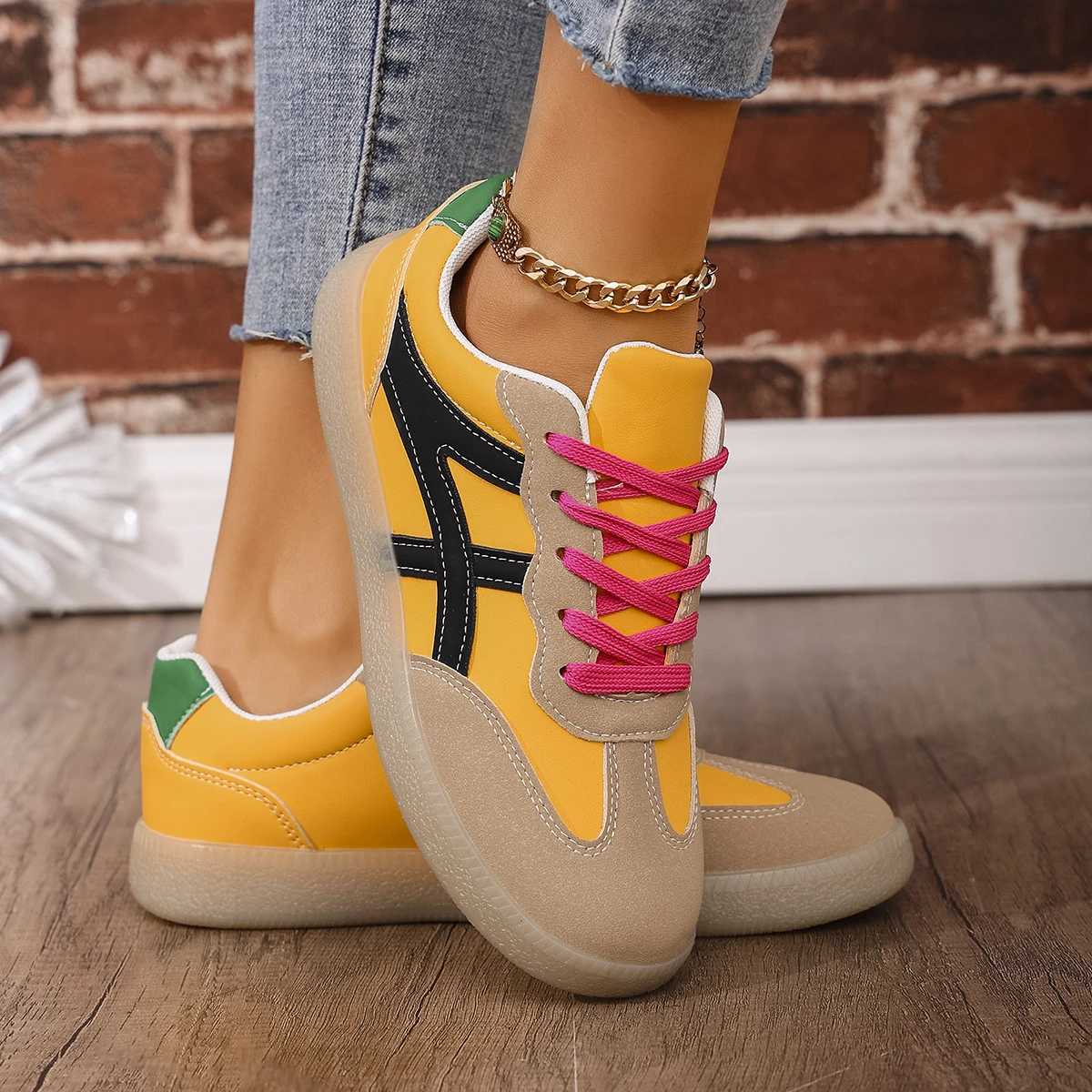 Women Sneakers Fashion Breathable Platform Running Shoes Women Casual Vulcanize Shoes New Mesh Light Comfortable Sneakers WomenC250304