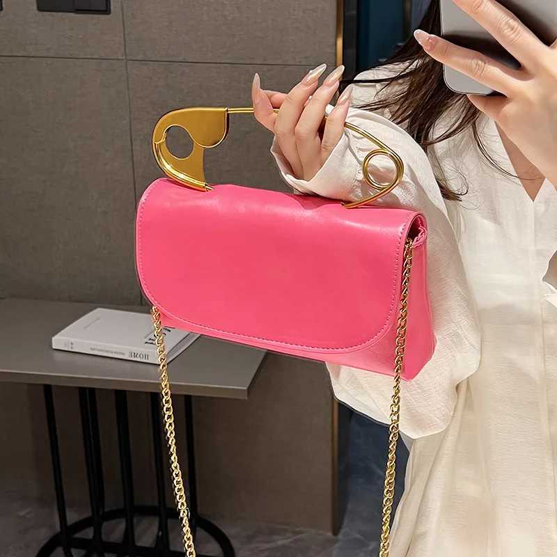 Metal Pin Design women Crossbody bags PU Leather Female Purses and Handbags Chian Sling bag Ladies Clutch Bag red bag Z250303