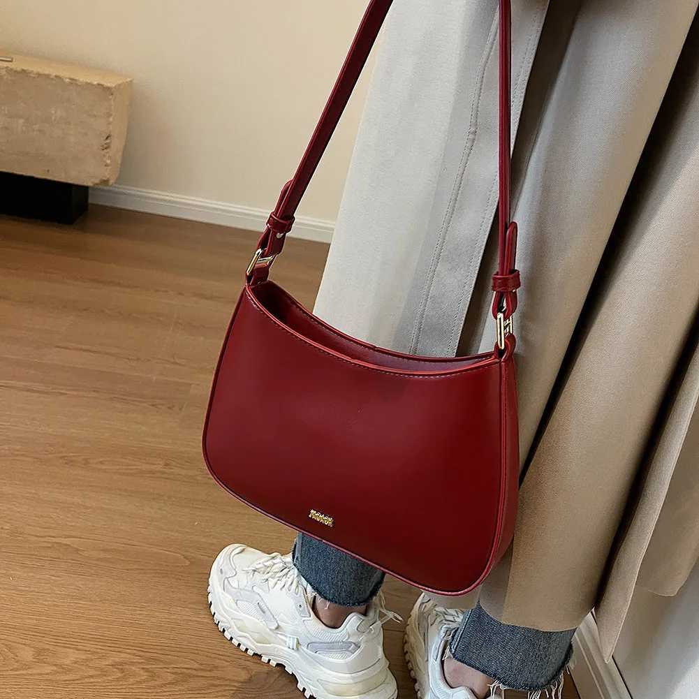 PU Leather Womens Shoulder Bag Wine Red Vintage Crossbody Bag Large Capacity Ladies Armpit Purses High Quality Designer Handbag Z250303