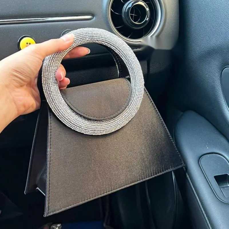 Luxury Niche Design Rhinestones Circle Tote Bag Designer Satin Shoulder Bag Dinner Party Wedding Purse Black Red Pink Wholesale Z250303