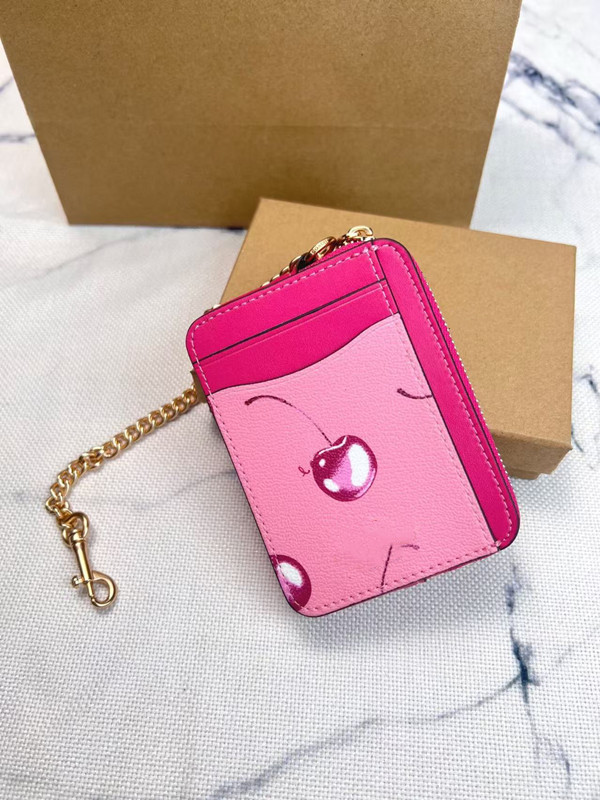 Designer Keychain For Women Bag Charm Keyring cherry Fashion Mens Key Chain Leather Wallet Keychains Luxury Mini Purse Bag Pendant ca