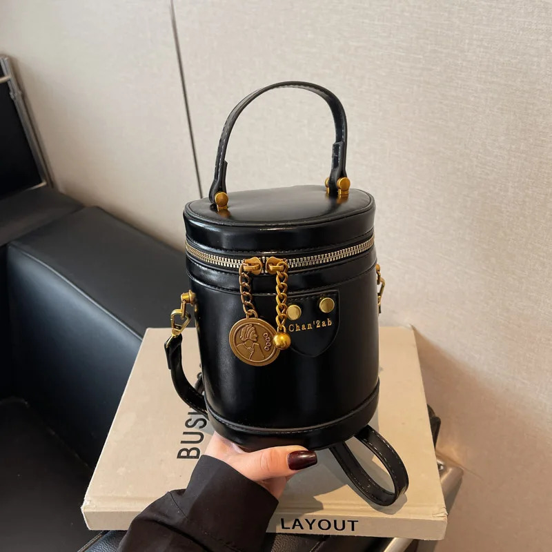 Ladies Retro Burgundy Exquisite Bucket Bag Womens Zipper Closed Crossbody Bag Elegant Versatile High Street Shoulder Bags 250303