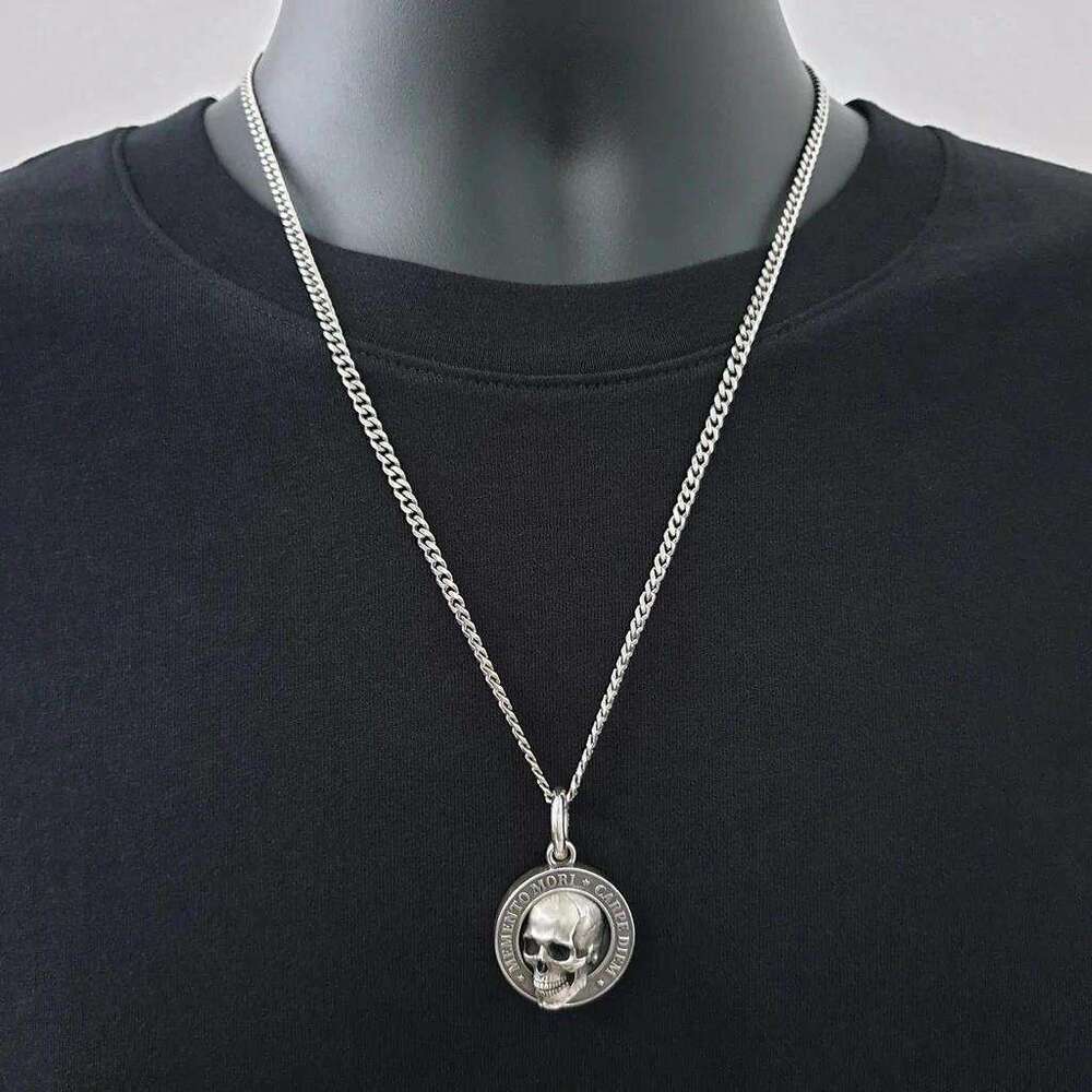 New Halloween Skull Necklace Personalized Punk Men and Women Gift Batch