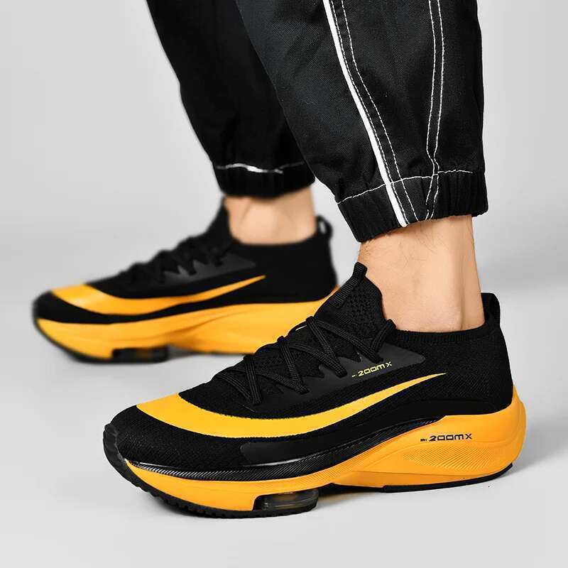 Carbon Plate Marathon Men Sports Ru nning Sh oes Air C ushion Breathable Lightweight Comfortable Women Athletic Training Footw ear