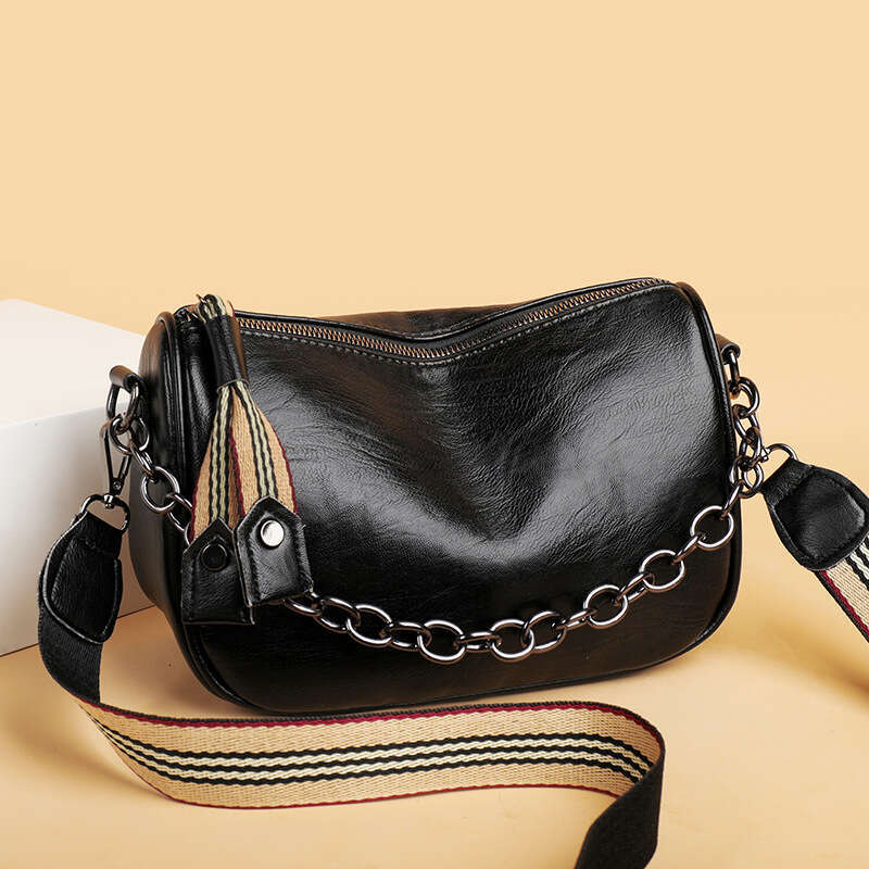 New Crossbody Bag With Simple Texture, Soft Leather Chain, Large Capacity, Versatile Shoulder Bag, Stylish Handbag