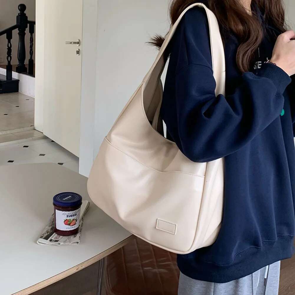 Large Capacity Handbag Women's New Fashionable Single Shoulder Simple Multifunctional Commuting Bag Fashionable Designer Handbag