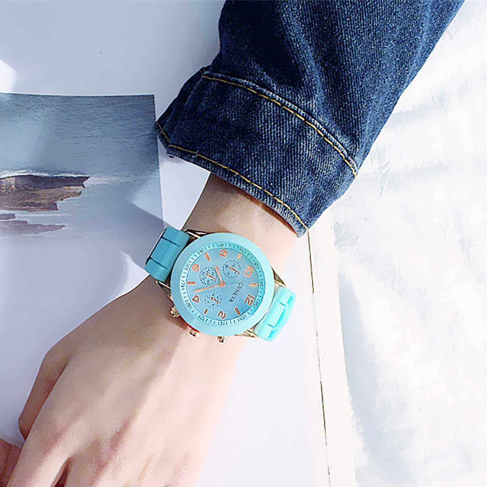 Womens 2025 New Fashion Luxury Brand WomenS Sile Str Quartz Wrist For Female Quartz DecorationsXJ250304