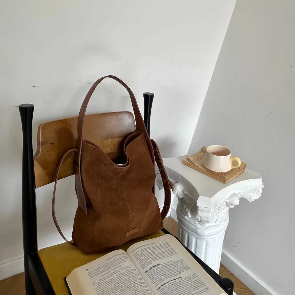 Hot Sale Winter Stylish Large Capacity Commuter Tote Ear Hanging Strap Suede Leather Women Shoulder Bag Wine Red Coffee Handbag Z250303