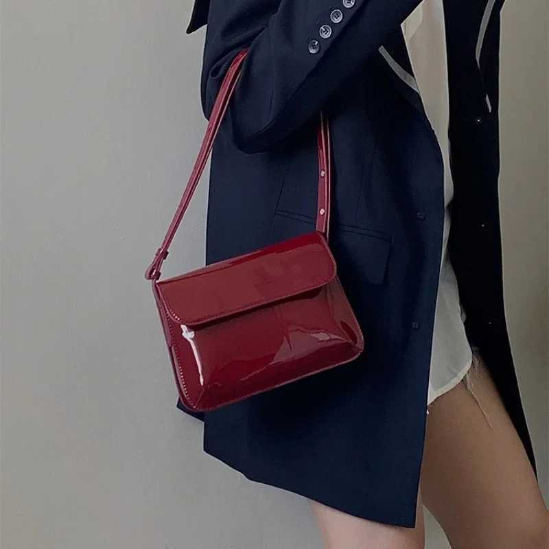 Fashion Patent Leather Lady Sling Bag Pu Leather Women Phone Crossbody Bag Small Ladies Flap Shoulder Messenger Bag Red Bag Z250303