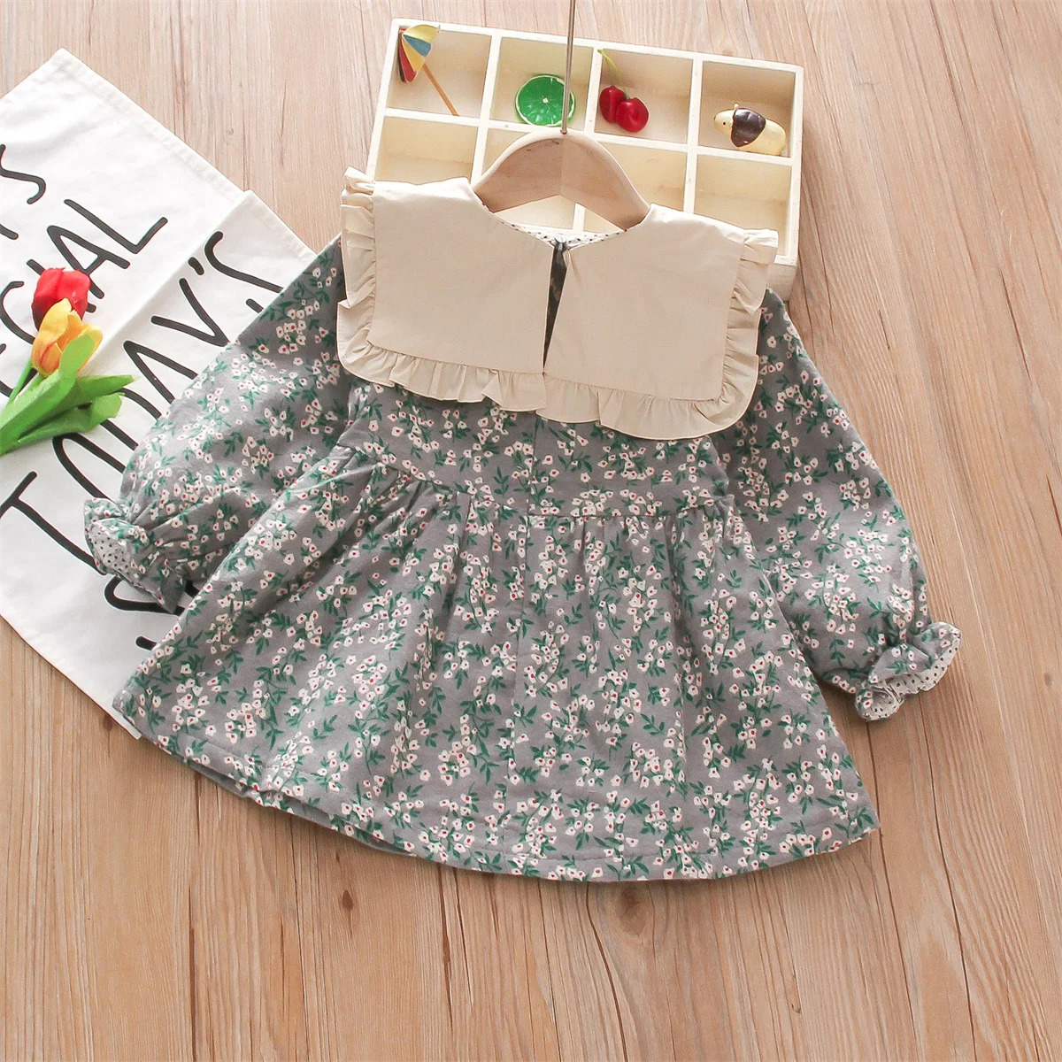 Autumn And Winter Girls Dress Countryside Fragmented Flower Bow Lace Lapel Sweet Long Sleeve Forest Style Wear 250303