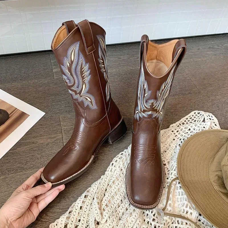 Wen Mid Calf Wern Cowboy Motorcycle Boots Fem Autumn Embroidered Square Toe Chunky Heel Fion Design Brown Boots Z250304