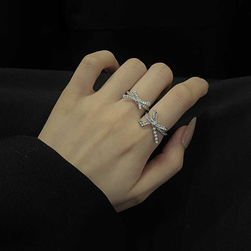 Couple Rings New Hepburn style double-layer butterfly bow pearl layered open ring with full diamond zircon temperament high-end index finger ring H253