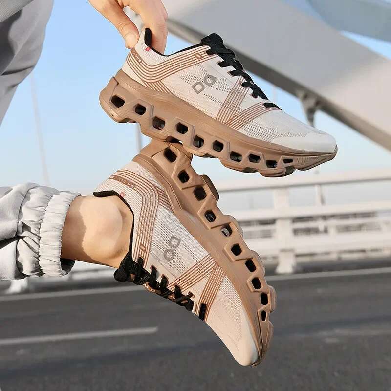 New 2025 Summer Shock Absorbing Casual Sports Off Ro ad Running Men's and Women's Shoe Fashion Trend G olf Shoes
