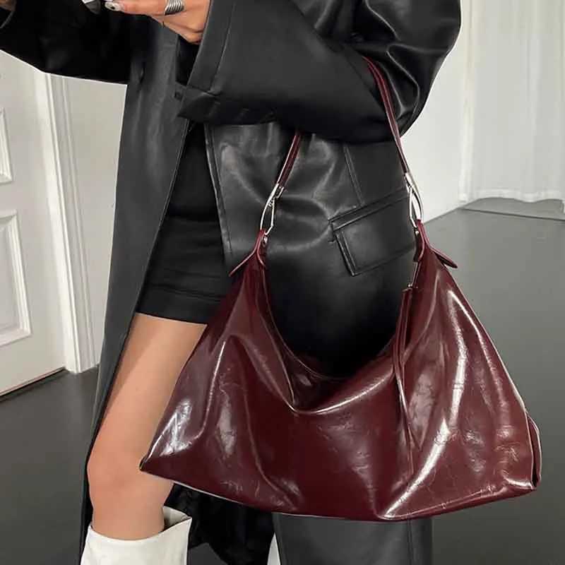 Burgundy Womens Aesthetic Vintage Fashion Advanced Leather Shoulder Bag Autumn and Winter Large Capacity Handbag bag Y250303