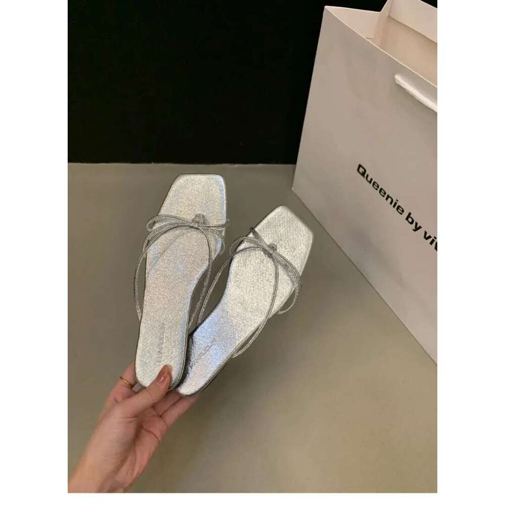 Summer Flip 2025 p Slippers Fashion Women's Narrow Band Flat Shoes Ladies Casual Outdoor Beach Slides Sandalias