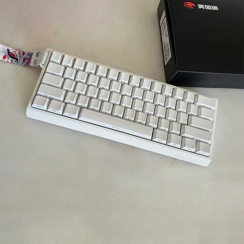 MAD68/R 68 Key Gaming Magnetic Axis Keyboard Game Dedicated Full Key Hot Swap Quick Response Entry Level CustomGaming Keyboard Z250304