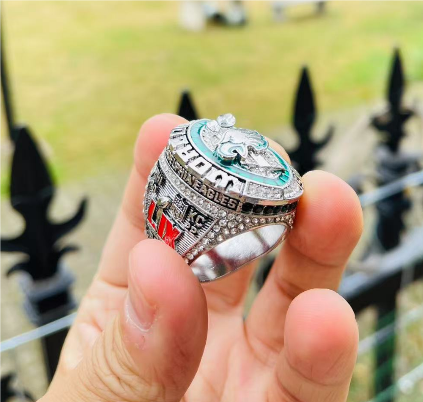 2024 2025 Super Bowl Eagles Team Champions Championship Ring With Wooden Display Box Sport Souvenir Men Fan Gift wholesale R250425