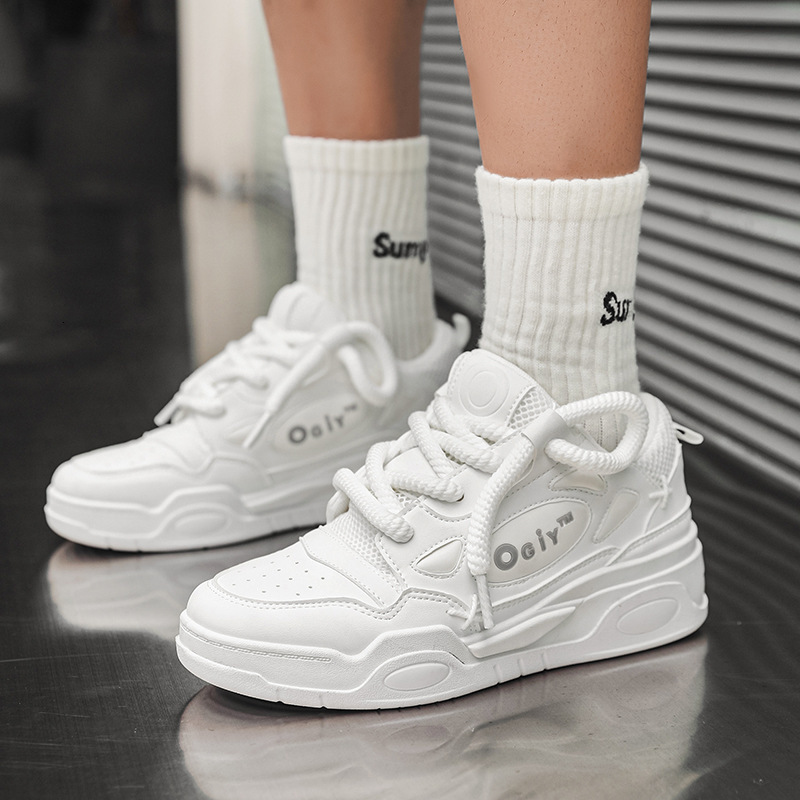 Men's New Niche Design Bread Shoes Leather Surface Outdoor Casual Height Increasing Thick Soled Shoes Student Trendy Sports White Shoes Men'