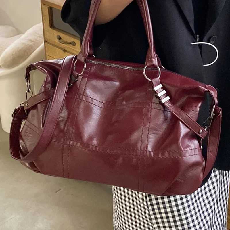 Womens Wine Red Commuter Shoulder Bag Large Pu Leather Elegant Tote Handbags for Female Ladies Aesthetic Messenger Bags Z250303