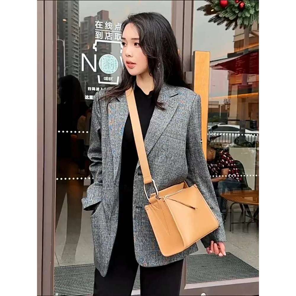 New Fashion Pillow Retro Senior Sense Women's Bag Korean Version Leisure Large Capacity Leather Single Shoulder Crossbody Ba