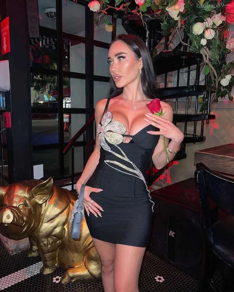 Casual Dresses Fu Rui Winter 2023 Women Dress Bandage Bodycon Black White Embellished Diamonds Flowers Party Evening Clu