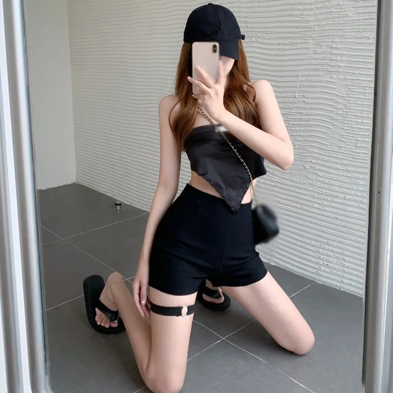 Womens Shorts Dark Gothic Sexy Streetwear Style Skinny n Metal Chain Leg Loops Casual Female Short Pants 250304