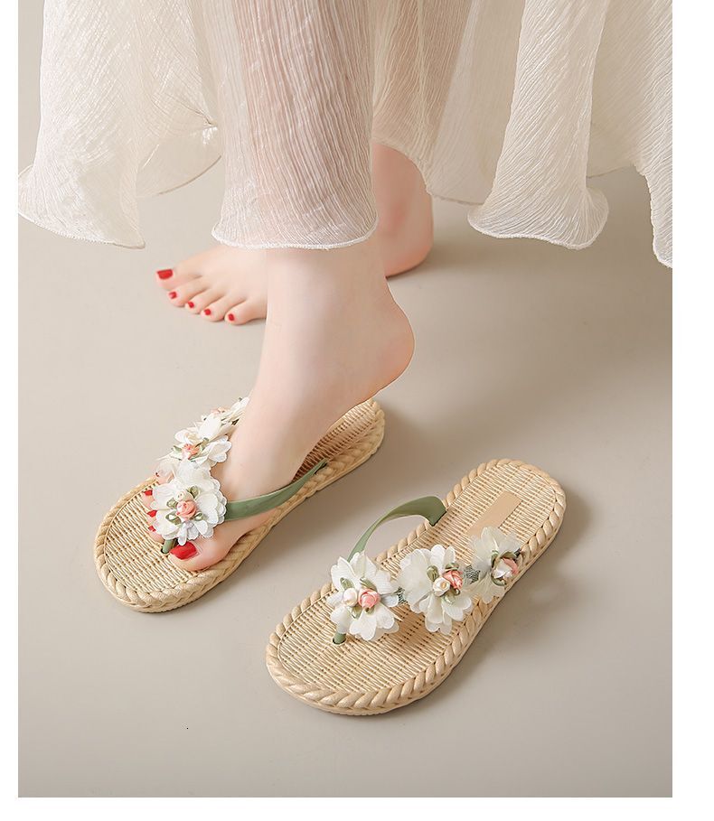 2025 new flip flops women's summer fashion designer multifunctional dress with soft sole and anti slip vacation beach shoes suitable for outdoor 