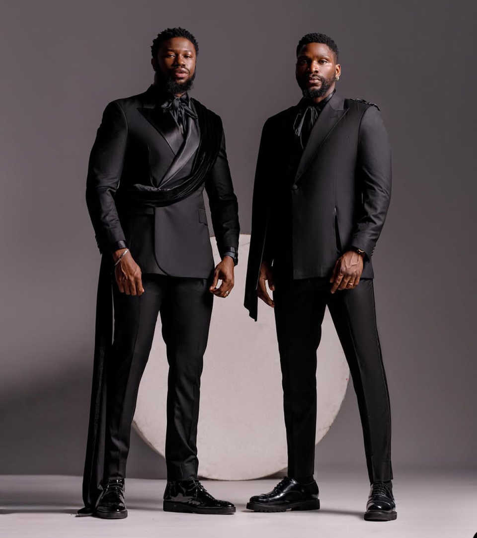 Black Men Wedding Tuxedos With Cloak Customized Double Breasted Business Groom Pants Suits Fashion Show Wear 2 Pieces