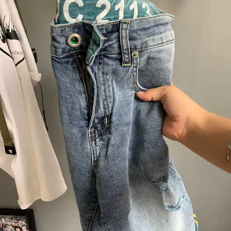 Half Male Denim Shorts with Text Ripped Multi Color Knee Length Mens Short Jeans Pants Graphic Long New In Summer Thin VintageT250305