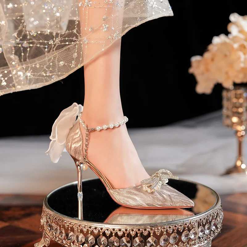 2024 Summer Womens Sandals Luxurious Pointed Toe Rhine Bow Flower Stiletto Heels Banquet Wedding Shoes High HeelsXJ2500305
