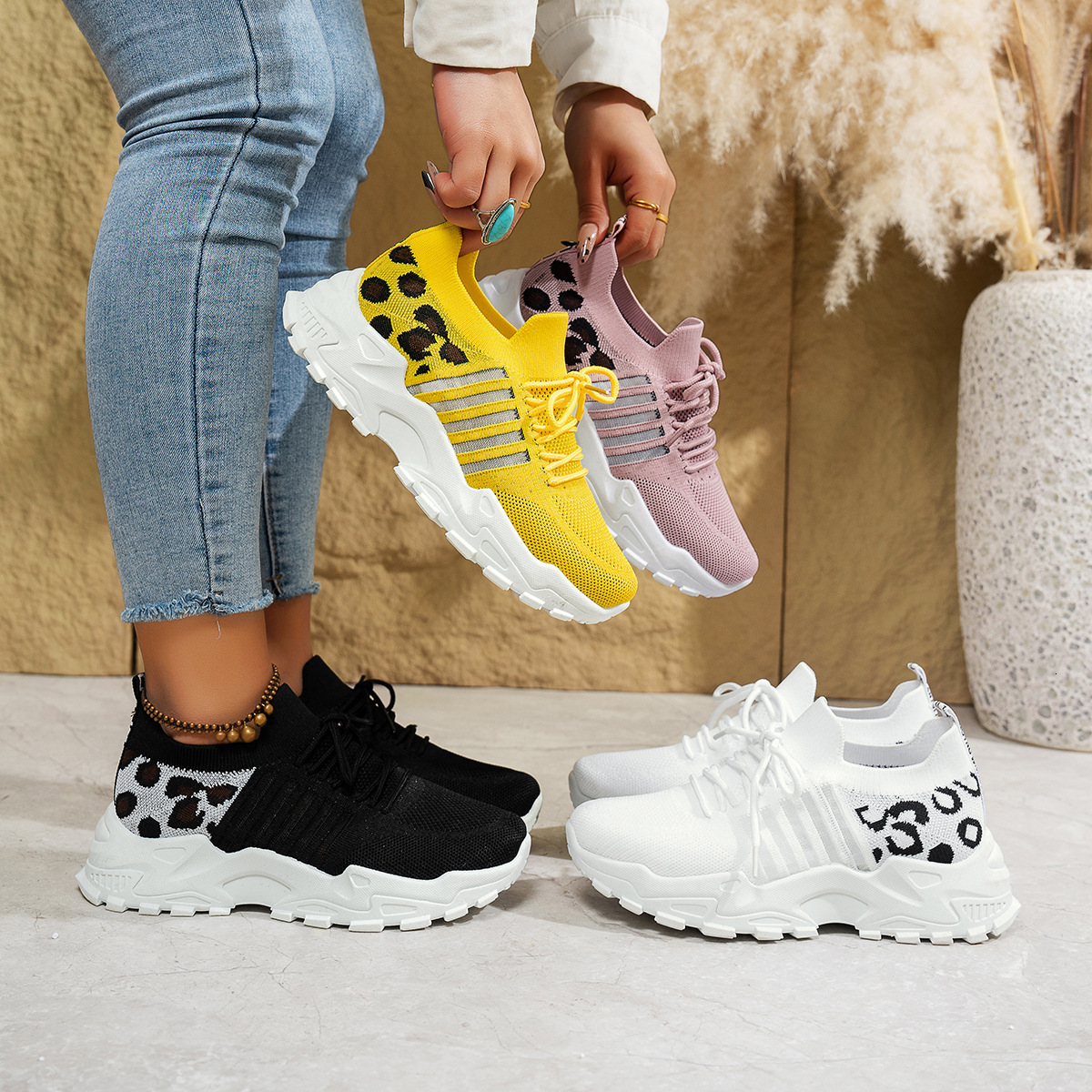 2025 New Spring/Summer Fashion White Mesh Breathable Sports Shoes Designer Korean Edition Casual Shoes Size 43 Trendy Casual Sports Shoes