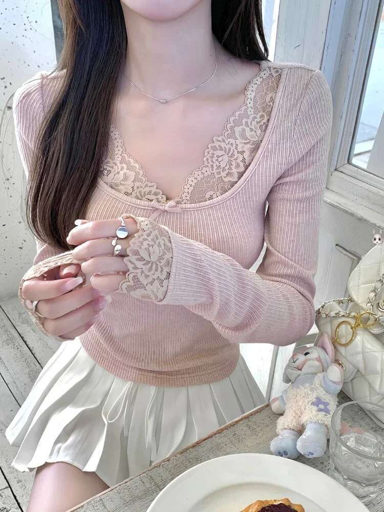Pink Sexy V-Neck Lace Ing Bow T-Shirt Women Autumn Winter Sweet Long Sleeve Slim Tops Korea Chic Design Casual Blouse 2024
