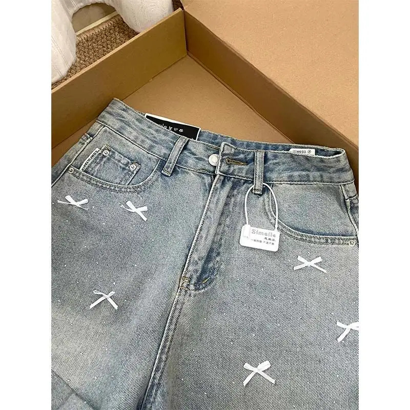 Denim shorts with bow and diamond n suitable for high waisted women 250304