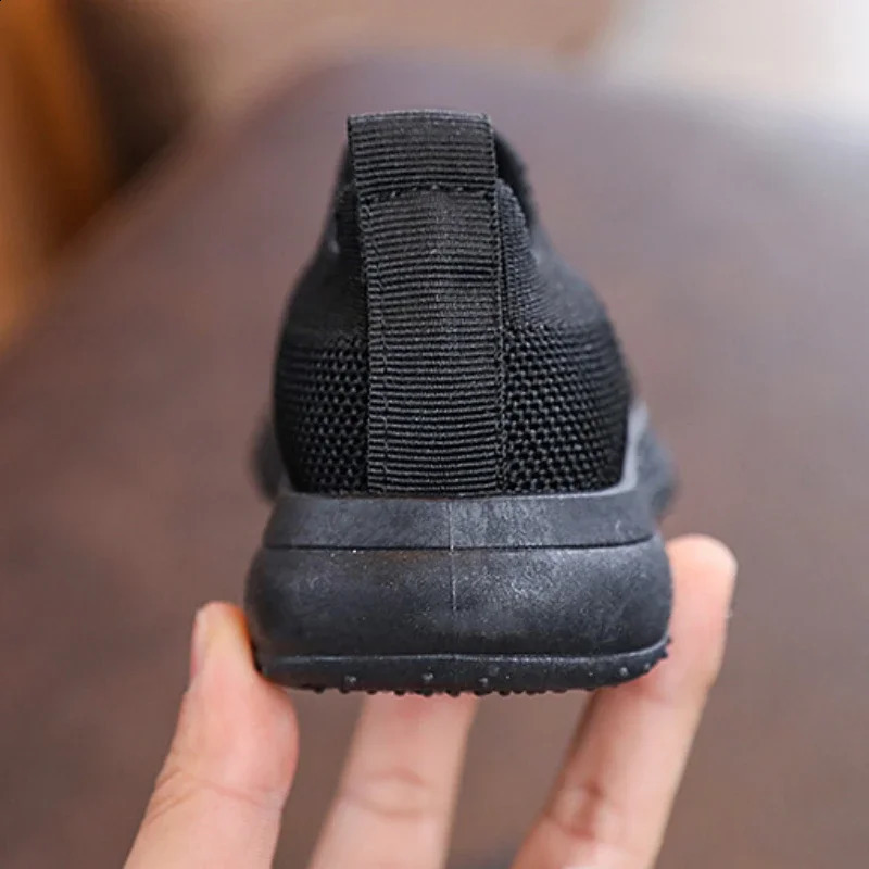 Children Running Sneakers Boys Casual Mesh Breathable Anti-Slip Walking Patchwork Tenis Toddler Soft Soled Girls Shoes H260130