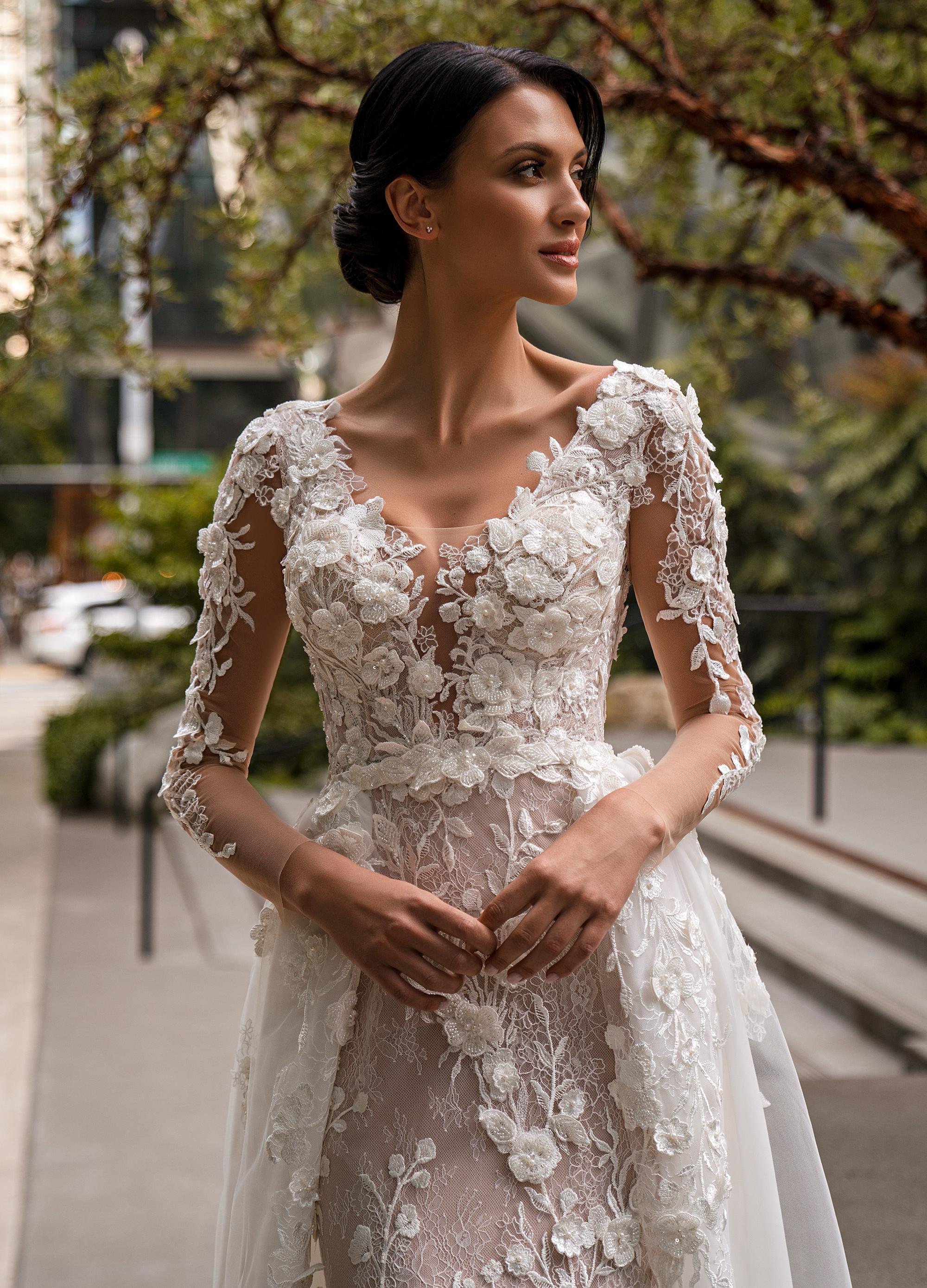 Stylish Wedding Dresses 3D-Floral Appliques Mermaid Bridal Gowns Overskirts Lace Customized Illusion Princess Sweep Train Backless Bride Dress Vestido
