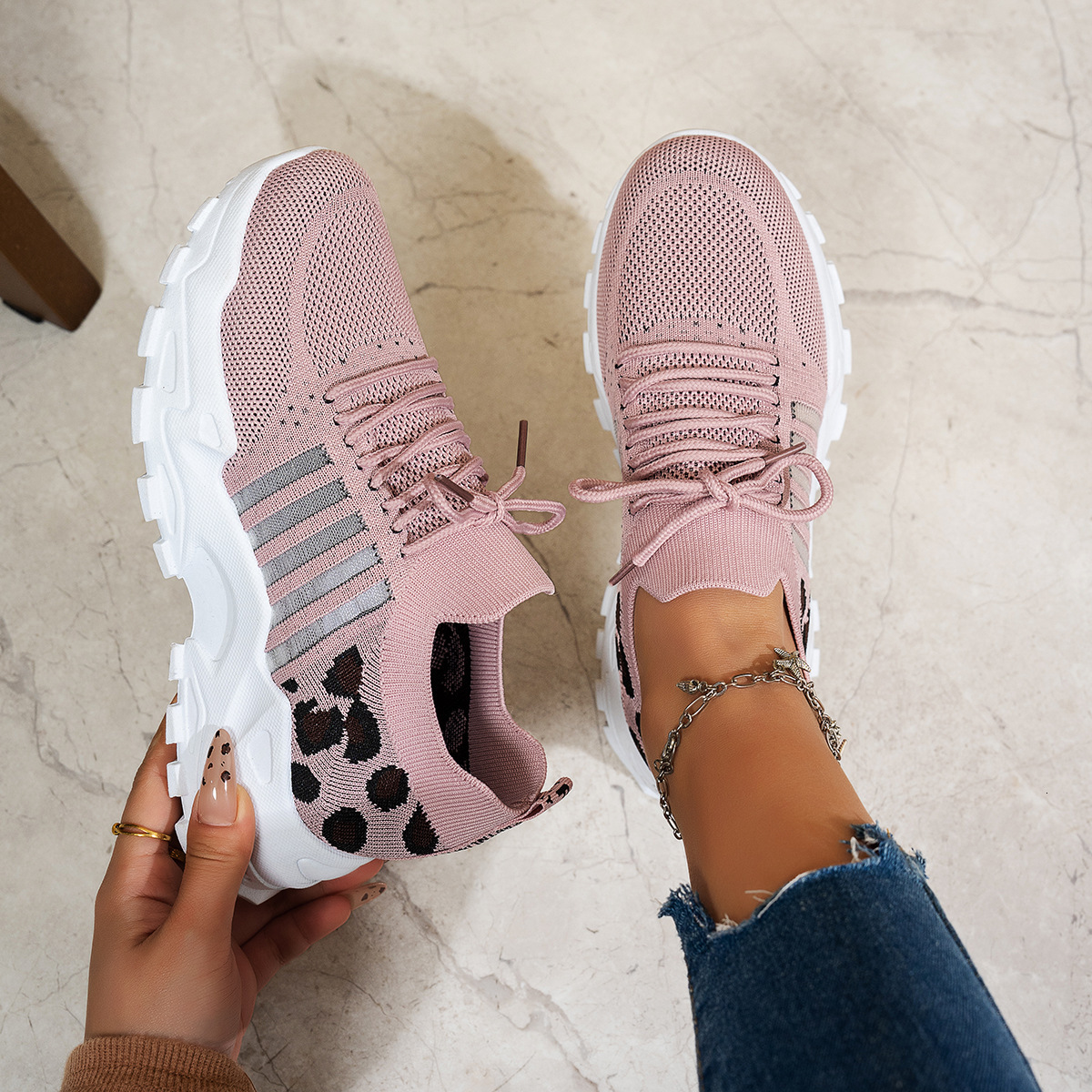 2025 New Spring/Summer Fashion White Mesh Breathable Sports Shoes Designer Korean Edition Casual Shoes Size 43 Trendy Casual Sports Shoes