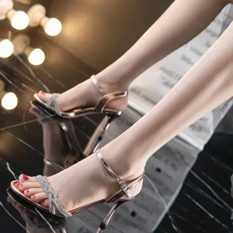 Woman High Heel Wedding Slides Summer Women Bling Slippers Female Cute Crystal Flip Flop Sandal Fi Sexy Outdoor Party ShoesXJ2500305