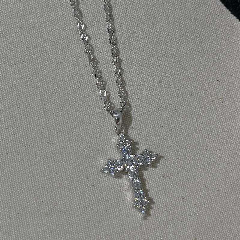 Shiny Crystal Zircon Cross Pendant for Women Girls Punk Sier Color Thin Chain Necklace Party Jewelry Birthday Gift