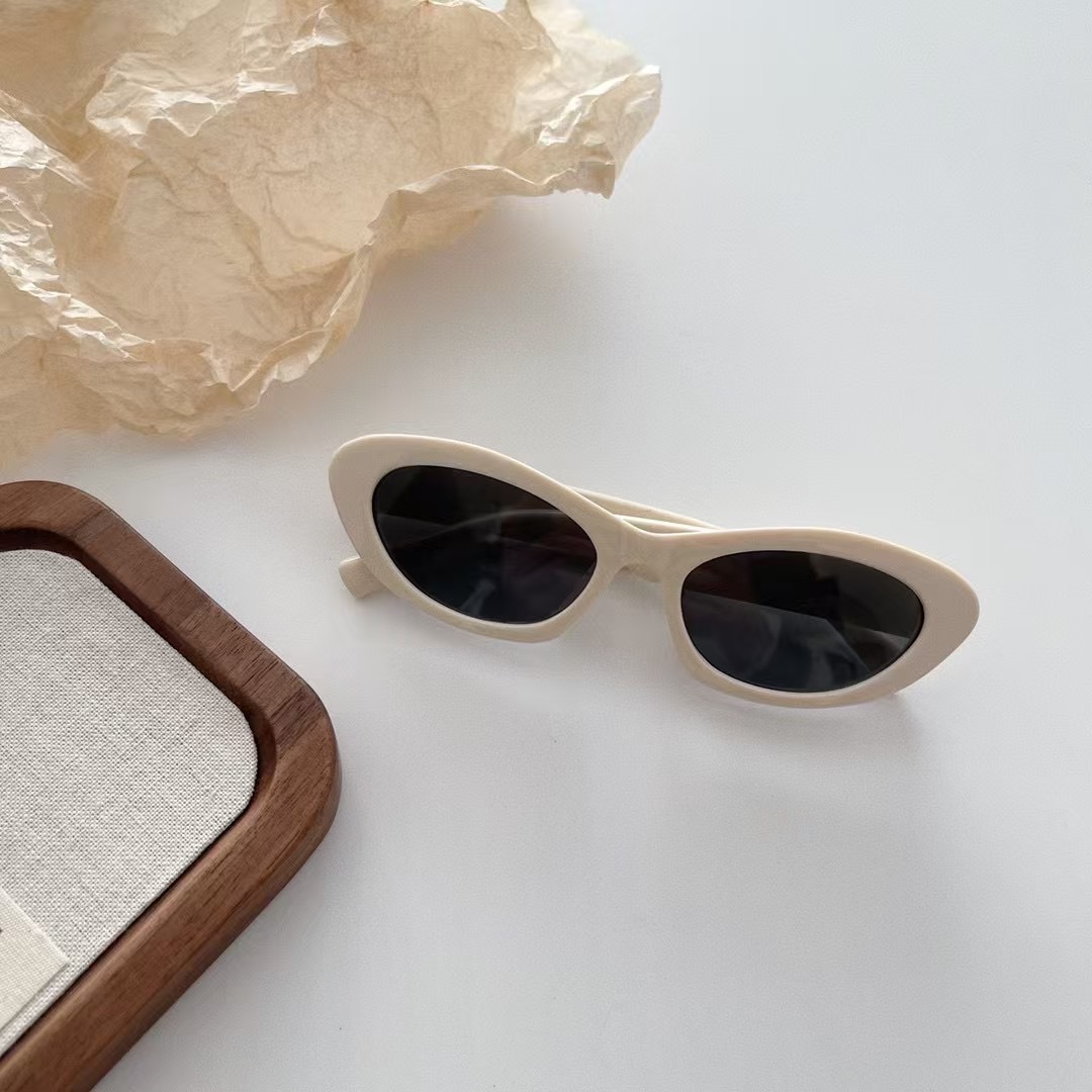 Children letter sunglasses Fashion girls colorful frame sunglass goggles kids UV 400 Protective eyewear boys beach holiday sunblock S3188 Z260305