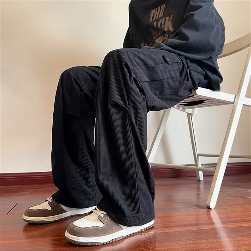 2024 Corduroy Cargo Pants Men Y2K Vintage Baggy Wideleg Trousers Straight Casual High Street Army Green Mens 250304