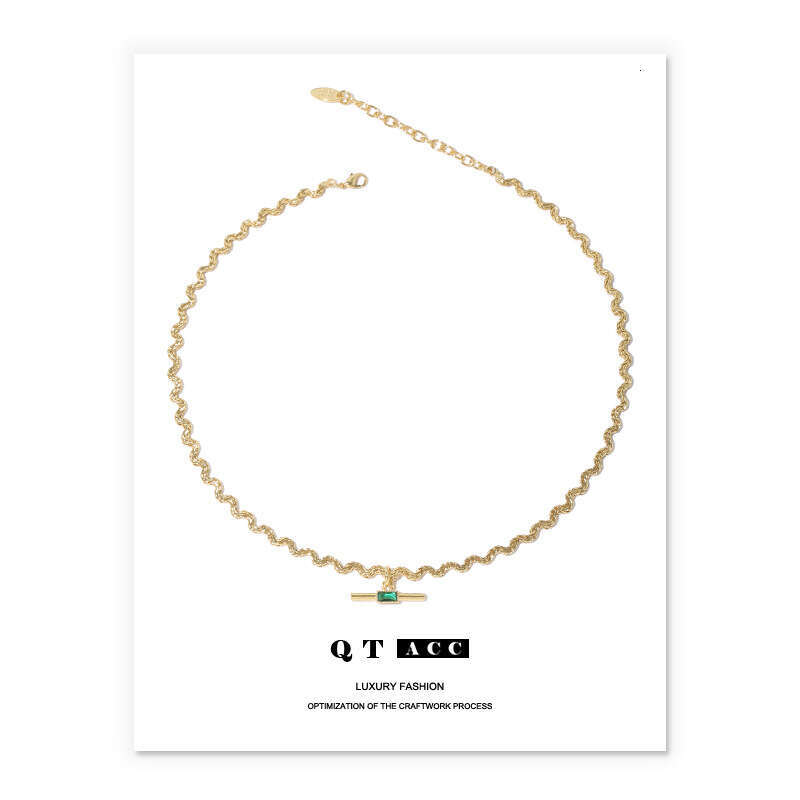 Brass plated with genuine gold, Korean niche style curved chain design, emerald zircon necklace for women in autumn and winter