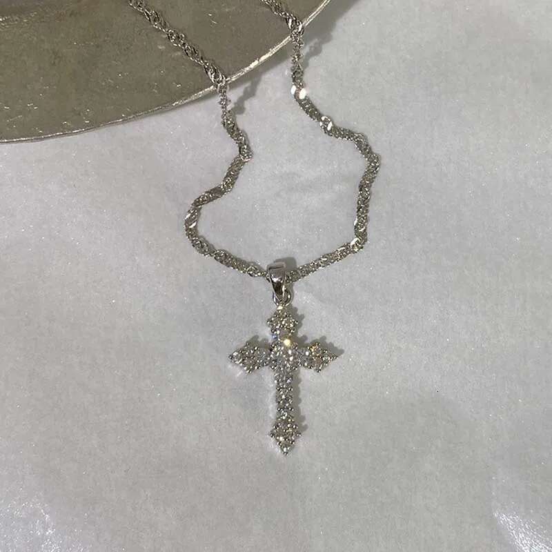 Shiny Crystal Zircon Cross Pendant for Women Girls Punk Sier Color Thin Chain Necklace Party Jewelry Birthday Gift