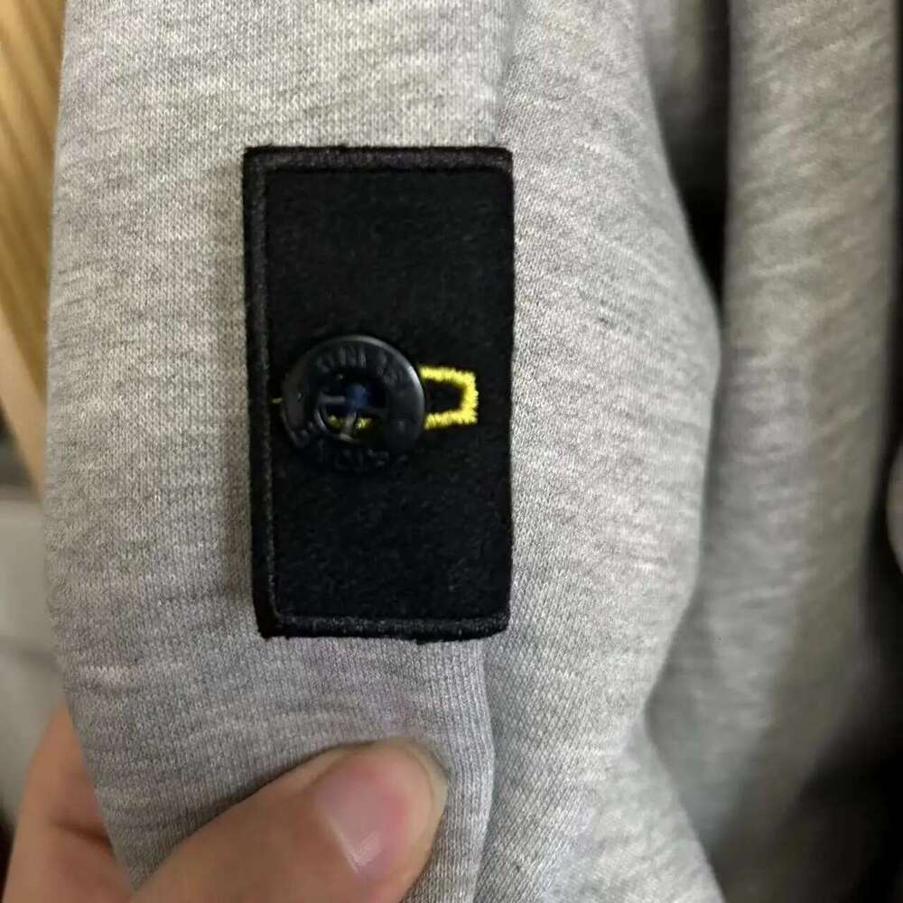 Compass Top Button Patch Italian Brand Style Techwear Utility Men's Hoodie Casual Cotton Solid Color Sweatshirt Pullover