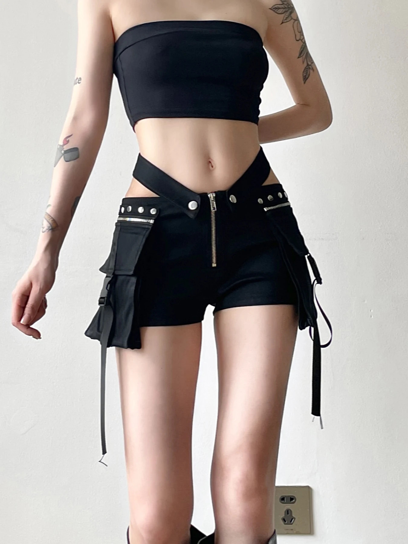 Rockmore Gothic Black aist Pocket Shorts Coquette Dark Style Low waist Y2K Aesthetic Mini Clothing 250304