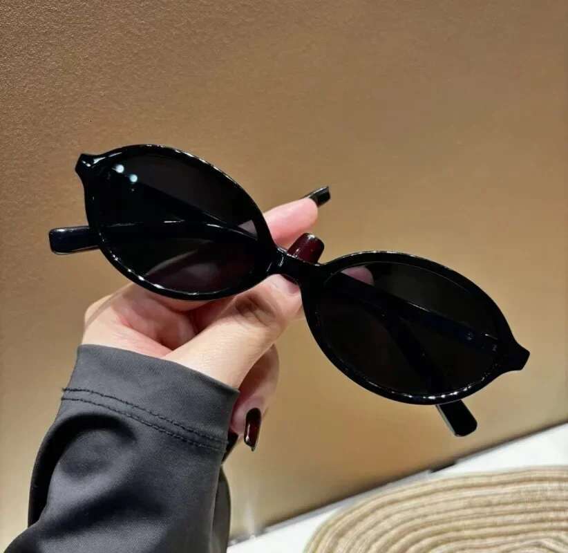 2025 model New Frame Oval Shape Sunglasses Classic Men's Vintage Sun Women Outdoor Leisure Eyewear UV400 Glasses Shades