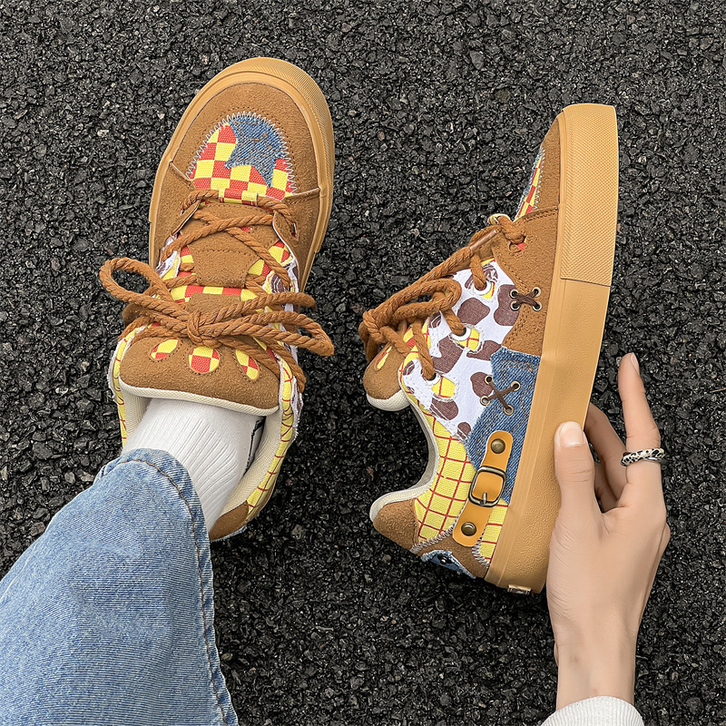 2025 new bread shoes, men's versatile, niche couple style, canvas skateboard shoes, sports men's shoes, one piece dropshipping