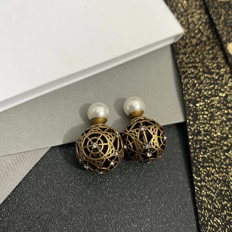 European and American High-end Light Double-sided Hollow Ball Stud Earrings Women Retro Fashion Ear Jewelry 250305